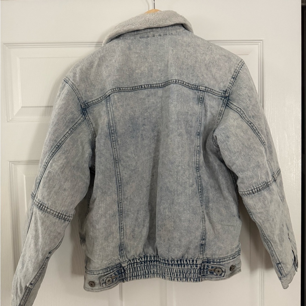 Y2K American Eagle Outfitters Blue Denim Jacket with White Lining - Picture 5 of 8